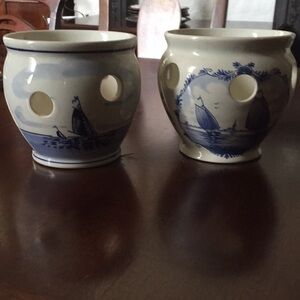 Two VTG hand painted holland flower pots